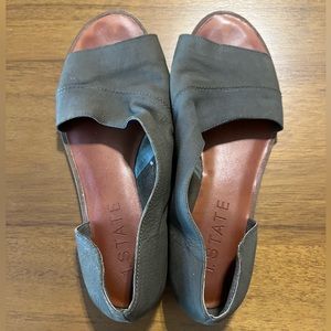 Women’s sandals